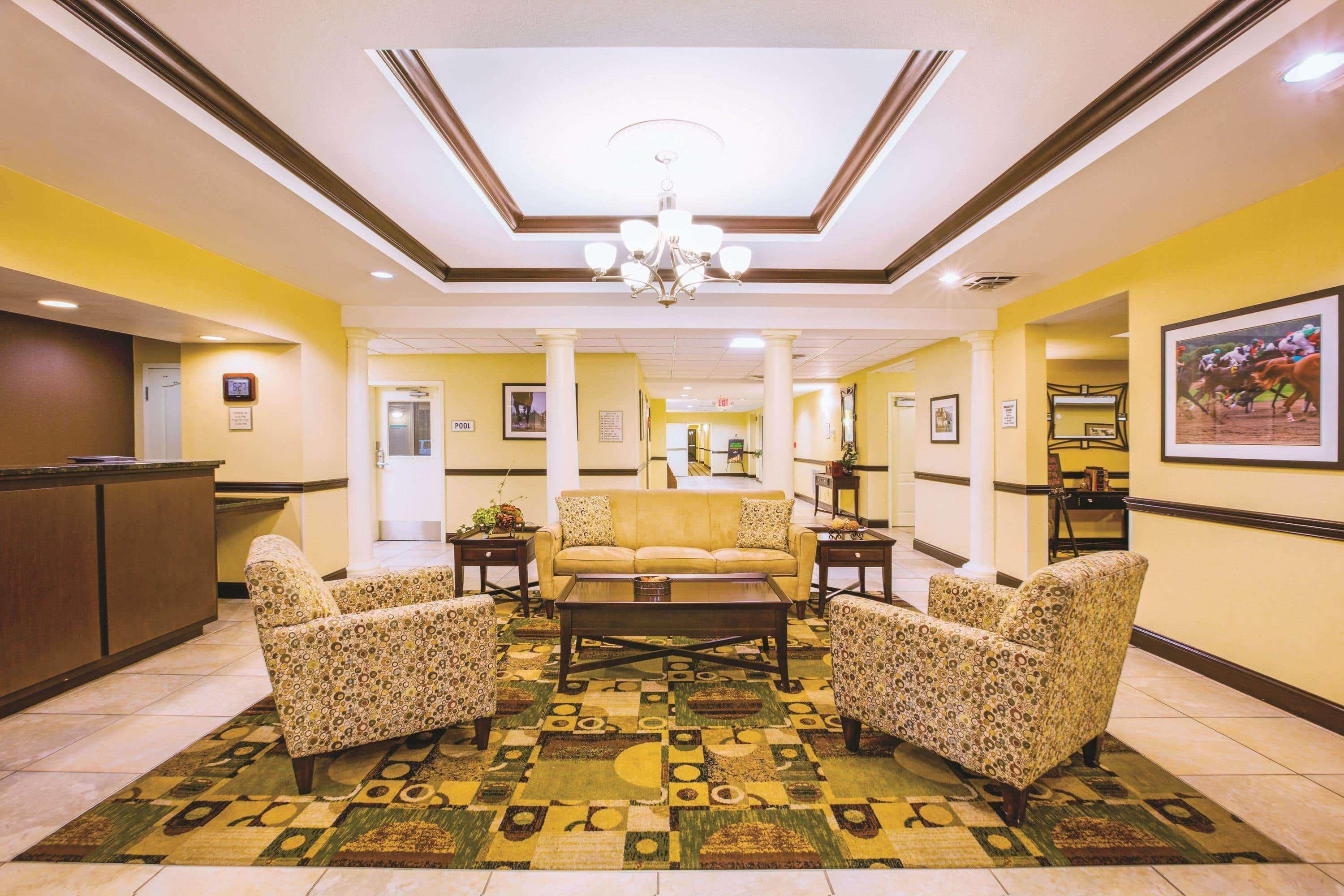Отель La Quinta By Wyndham Lexington South / Hamburg Экстерьер фото