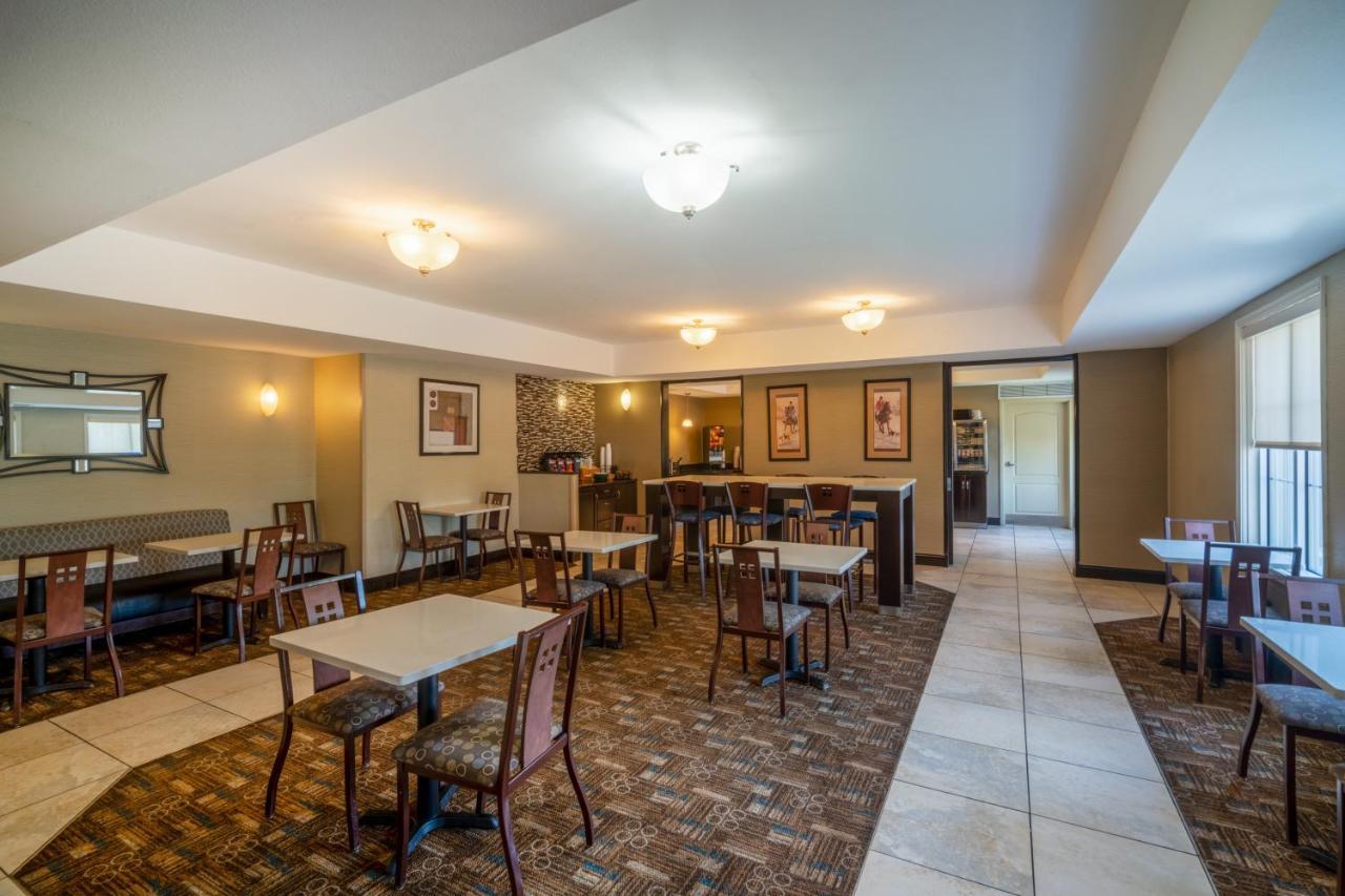 Отель La Quinta By Wyndham Lexington South / Hamburg Экстерьер фото